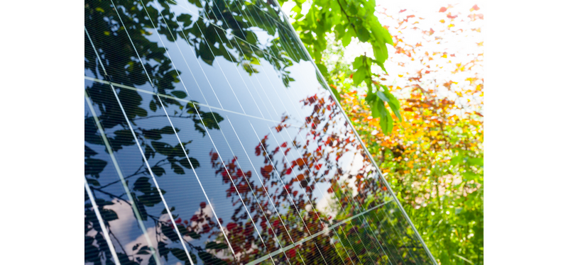 Storing renewable energy in hot rocks